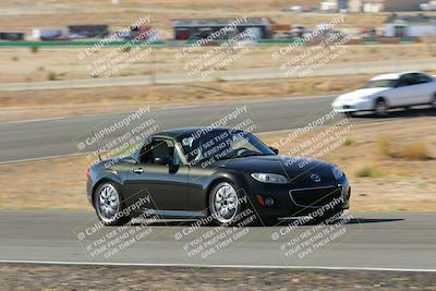 media/Oct-01-2022-Team Topak Racing (Sat) [[f860fb51be]]/2-Inter Low 2/session 1 turn 3/